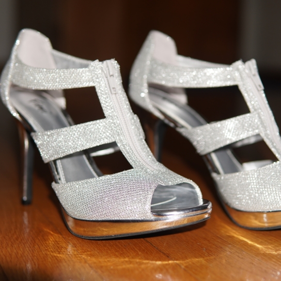 Silver Glitter heel - Picture 3 of 5